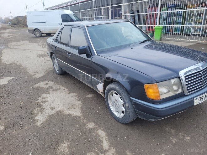 Mercedes E 200 d 1990, 444,567 km - 2.0 l - Sabirabad
