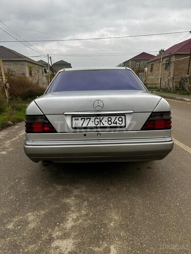 Mercedes E 220 1995, 500,000 km - 2.2 l - Bakı