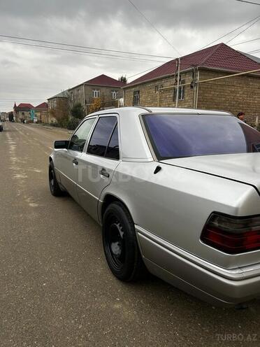 Mercedes E 220 1995, 500,000 km - 2.2 l - Bakı