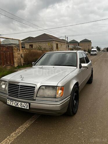 Mercedes E 220 1995, 500,000 km - 2.2 l - Bakı