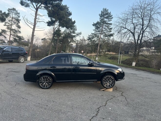 Daewoo Gentra 2014, 226,000 km - 1.5 л - Quba