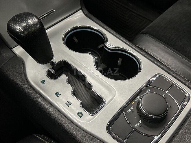 Jeep Grand Cherokee 2011, 125,000 km - 6.4 l - Bakı