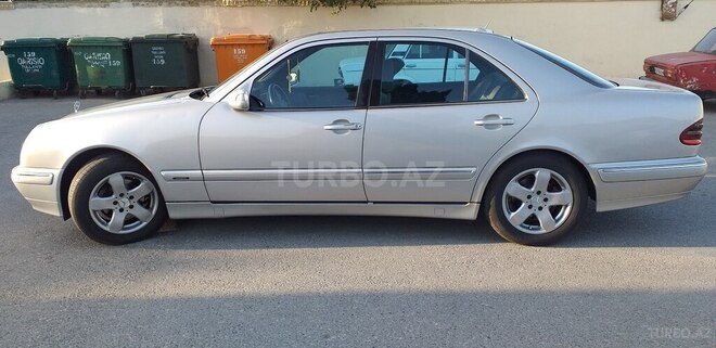 Mercedes E 220 d 2000, 328,400 km - 2.2 l - Bakı