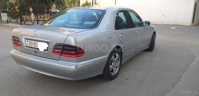 Mercedes E 220 d 2000, 328,400 km - 2.2 l - Bakı