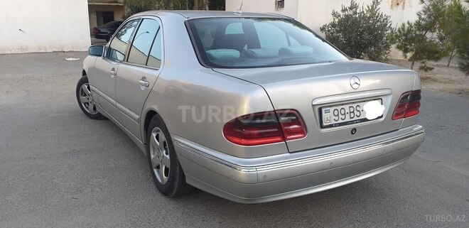 Mercedes E 220 d 2000, 328,400 km - 2.2 l - Bakı