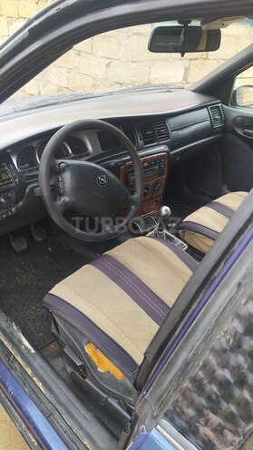 Opel Vectra 1995, 300,000 km - 2.0 l - Bakı