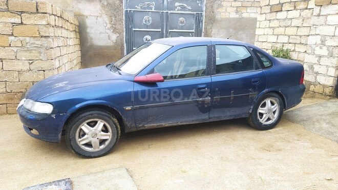 Opel Vectra 1995, 300,000 km - 2.0 l - Bakı
