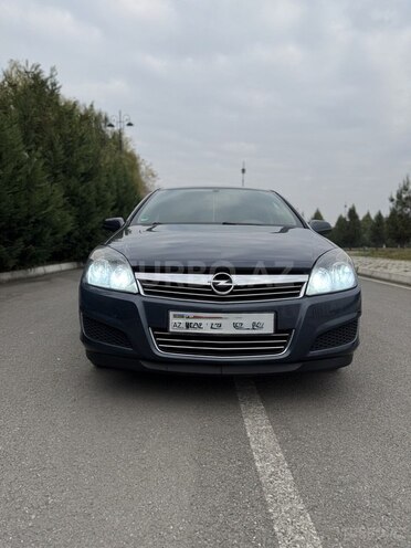 Opel Astra 2009, 205,000 km - 1.4 л - Bakı