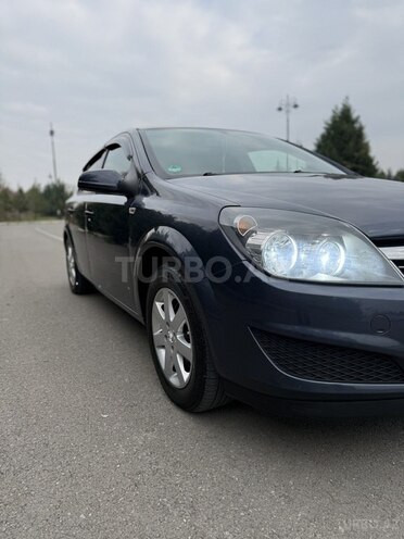 Opel Astra 2009, 205,000 km - 1.4 л - Bakı