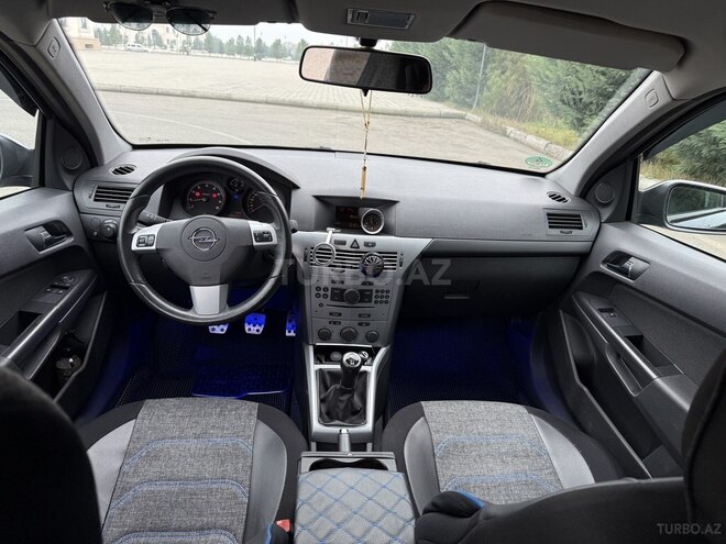 Opel Astra 2009, 205,000 km - 1.4 л - Bakı