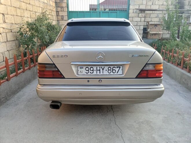 Mercedes E 220 1995, 531,000 km - 2.2 l - Sumqayıt
