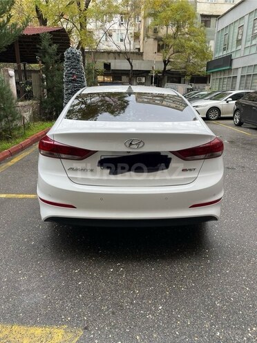 Hyundai Avante 2015, 228,000 km - 1.6 l - Bakı