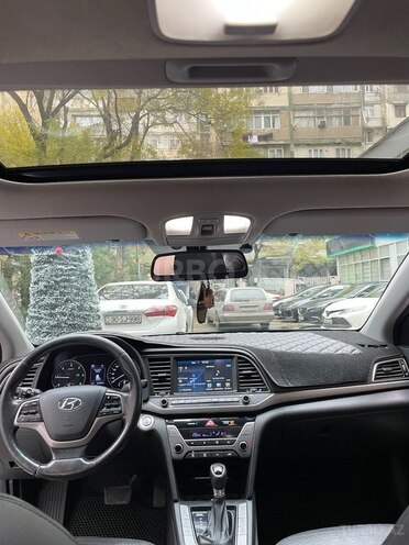 Hyundai Avante 2015, 228,000 km - 1.6 l - Bakı