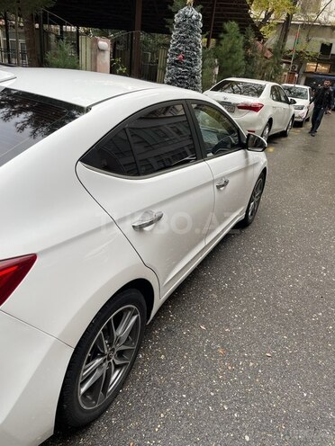 Hyundai Avante 2015, 228,000 km - 1.6 l - Bakı