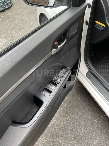 Hyundai Avante 2015, 228,000 km - 1.6 l - Bakı