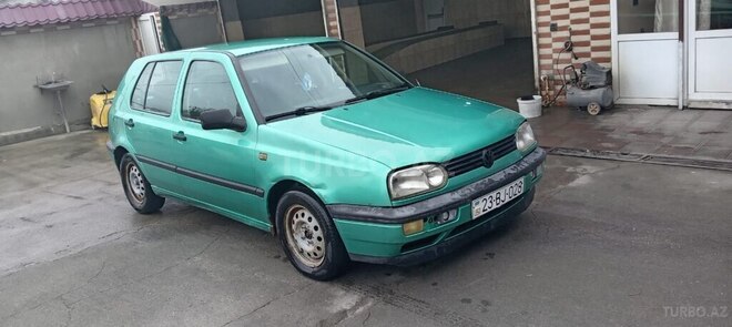 Volkswagen Golf 1995, 200,000 km - 2.0 л - Göyçay