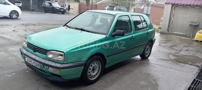 Volkswagen Golf 1995, 200,000 km - 2.0 л - Göyçay
