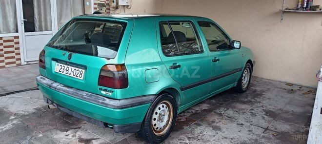 Volkswagen Golf 1995, 200,000 km - 2.0 л - Göyçay