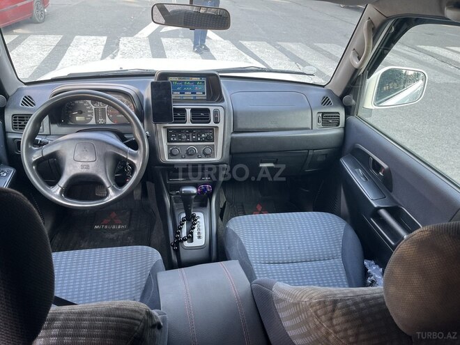 Mitsubishi Pajero io 2001, 303,000 km - 2.0 л - Bakı