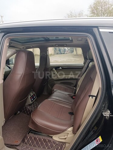 Audi Q7-6