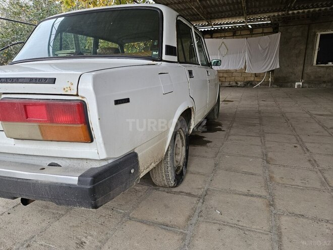 LADA (VAZ) 2107 2004, 58,758 km - 1.6 л - Salyan