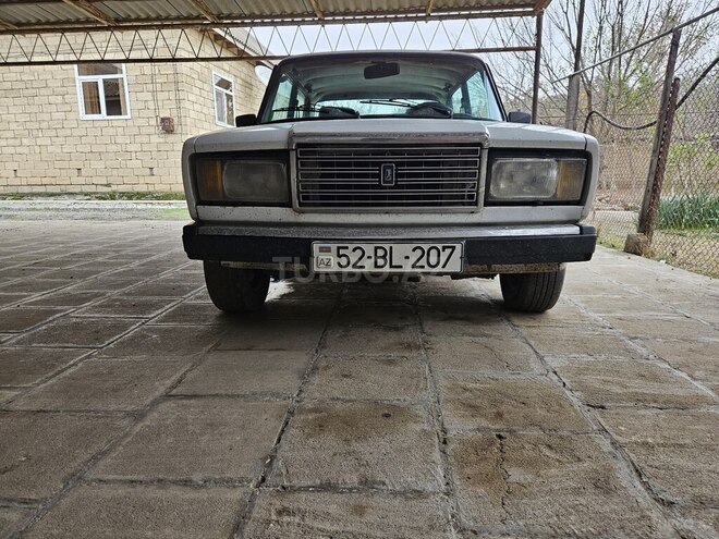 LADA (VAZ) 2107 2004, 58,758 km - 1.6 л - Salyan
