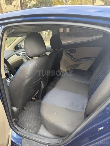 Hyundai Elantra 2015, 174,191 km - 1.8 л - Bakı