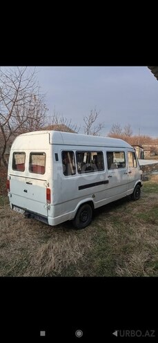 Mercedes 208 D 1994, 89,764 km - 2.9 л - Zaqatala