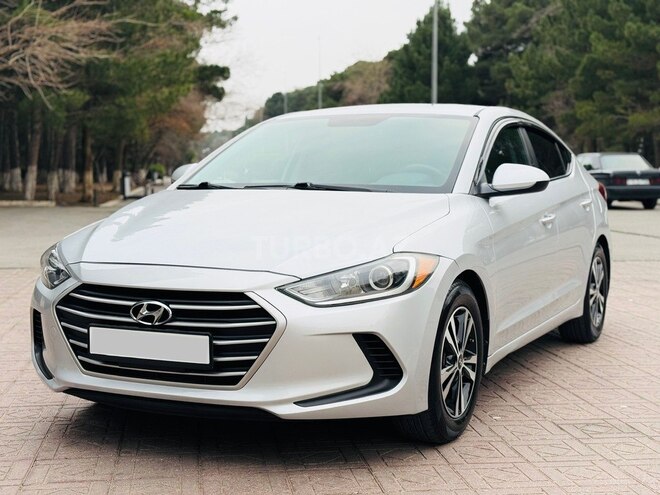 Hyundai Elantra 2018, 80,000 km - 2.0 l - Bakı