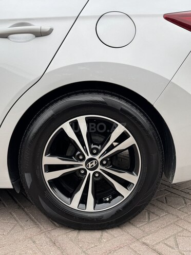 Hyundai Elantra 2018, 80,000 km - 2.0 l - Bakı