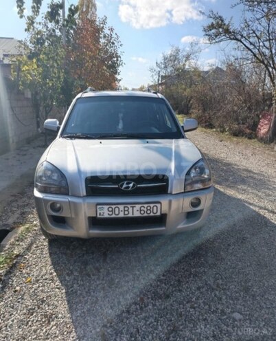 Hyundai Tucson 2007, 236,000 km - 2.7 l - Qusar
