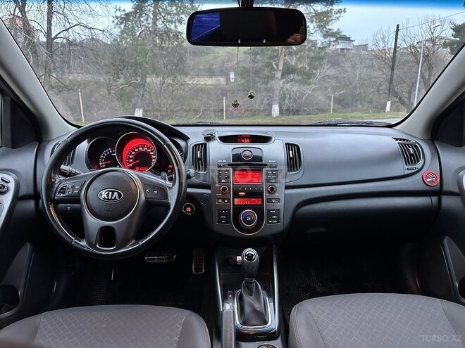 Kia Cerato 2011, 255,000 km - 1.6 l - Quba