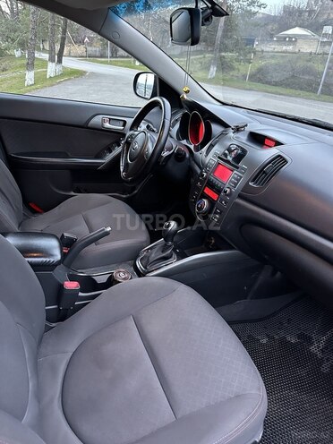 Kia Cerato 2011, 255,000 km - 1.6 l - Quba