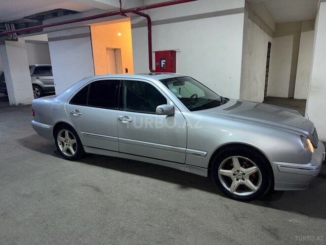 Mercedes E 240 2000, 270,000 km - 2.4 l - Bakı