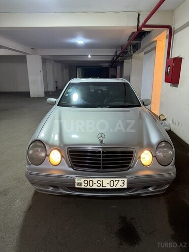 Mercedes E 240 2000, 270,000 km - 2.4 l - Bakı