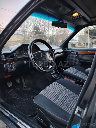 Mercedes E 200 d 1993, 370,000 km - 2.0 l - Bakı