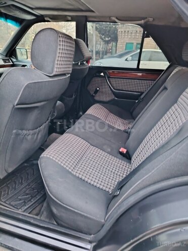 Mercedes E 200 d 1993, 370,000 km - 2.0 l - Bakı