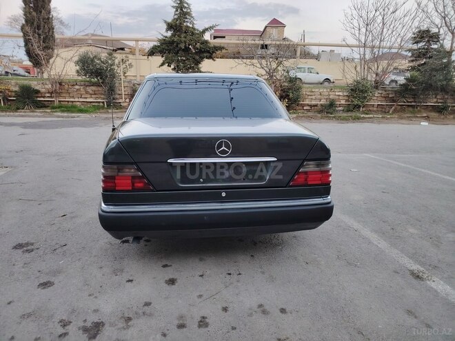 Mercedes E 200 d 1993, 370,000 km - 2.0 l - Bakı