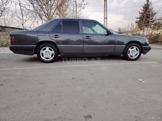 Mercedes E 200 d 1993, 370,000 km - 2.0 l - Bakı