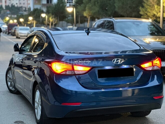 Hyundai Elantra 2016, 150,000 km - 1.8 л - Bakı