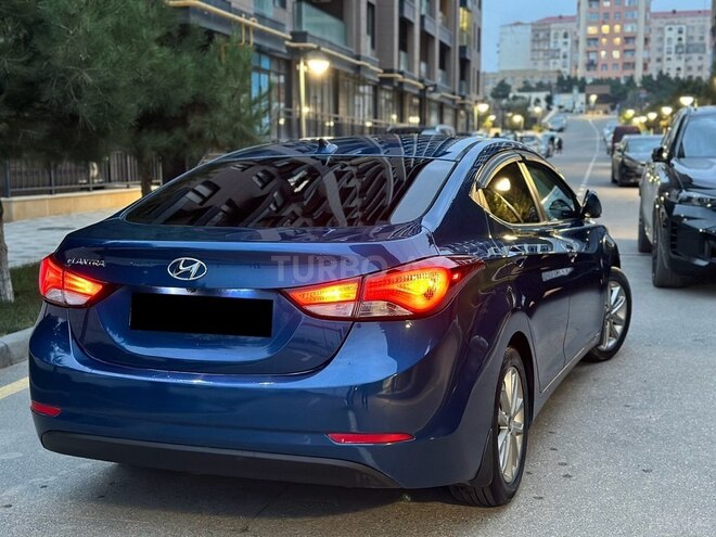 Hyundai Elantra 2016, 150,000 km - 1.8 л - Bakı