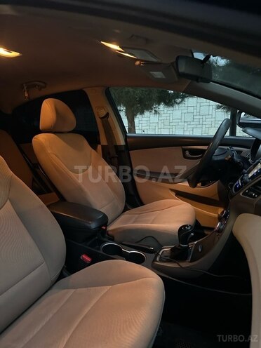 Hyundai Elantra 2016, 150,000 km - 1.8 л - Bakı
