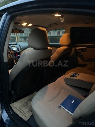 Hyundai Elantra 2016, 150,000 km - 1.8 л - Bakı
