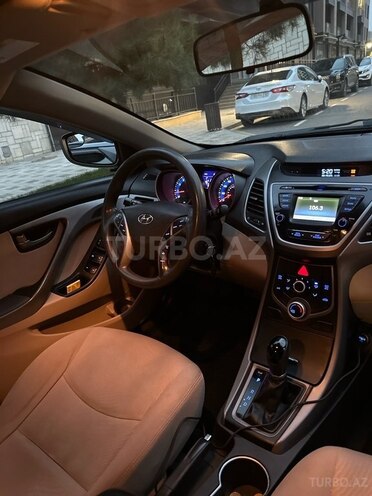 Hyundai Elantra 2016, 150,000 km - 1.8 л - Bakı