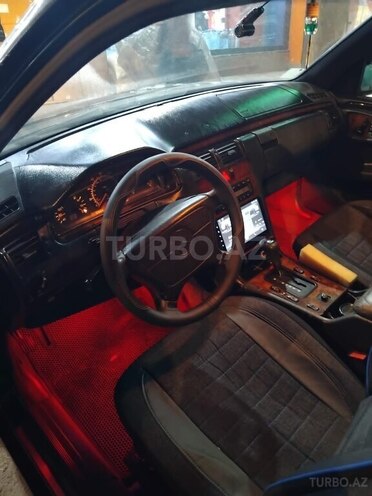 Mercedes E 230 1996, 112,000 km - 2.3 л - Mingəçevir