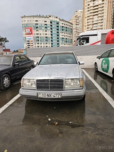 Mercedes E 200 1991, 499,454 km - 2.0 l - Quba