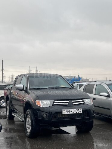 Mitsubishi L200 2012, 235,000 km - 2.5 l - İsmayıllı