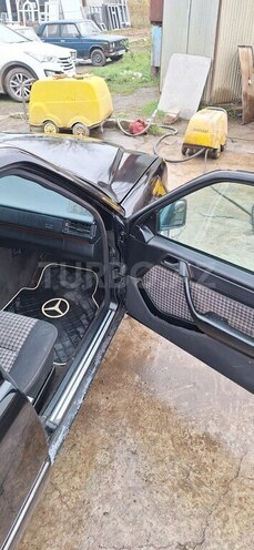 Mercedes E 220 1994, 552,598 km - 2.2 l - Cəlilabad