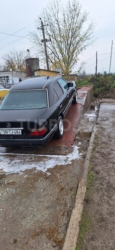 Mercedes E 220 1994, 552,598 km - 2.2 l - Cəlilabad