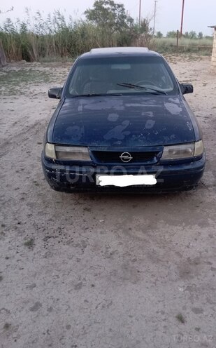 Opel Vectra 1995, 220,000 km - 2.0 l - Şirvan
